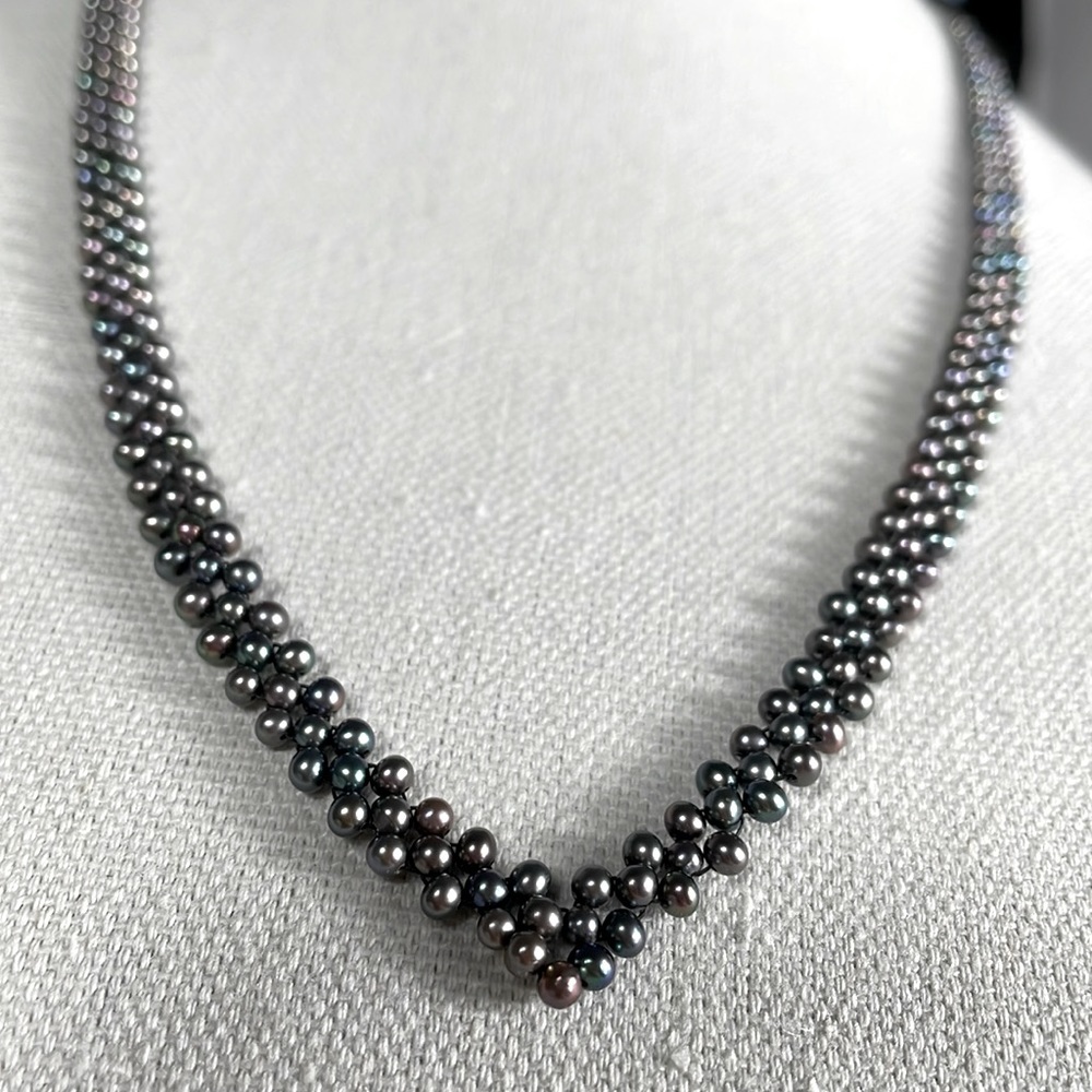 NWT Pearl Necklace.